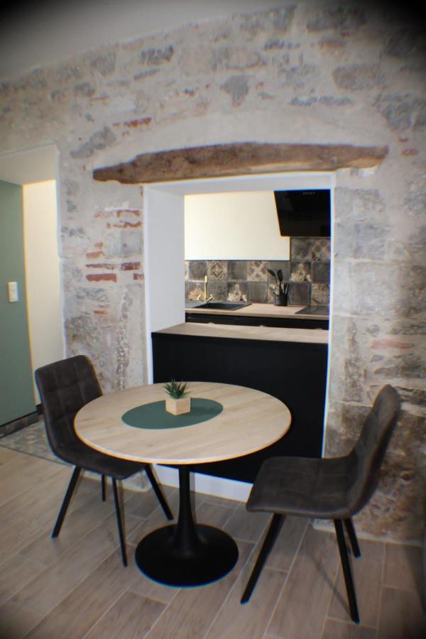 Joli Studio En Rez-De-Chaussee Pradines  Exteriér fotografie